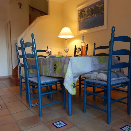 3 Pieces Duplex Avec Piscine, Clim, Wifi Et Parking - Fr-1-504-681 * Saint-Raphaël