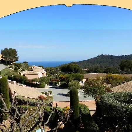 3 Pieces Duplex Avec Piscine, Clim, Wifi Et Parking - Fr-1-504-681 Saint-Raphaël